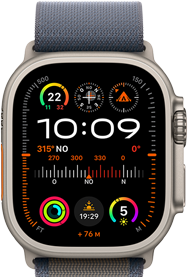 Un Apple Watch Ultra 2 con cinturino Alpine Loop blu e diverse complicazioni sul quadrante, tra cui GPS, temperatura, bussola, altitudine e dati delle performance